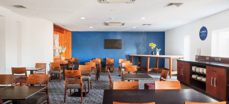 布伦特里智选假日酒店(Holiday Inn Express Braintree)图片