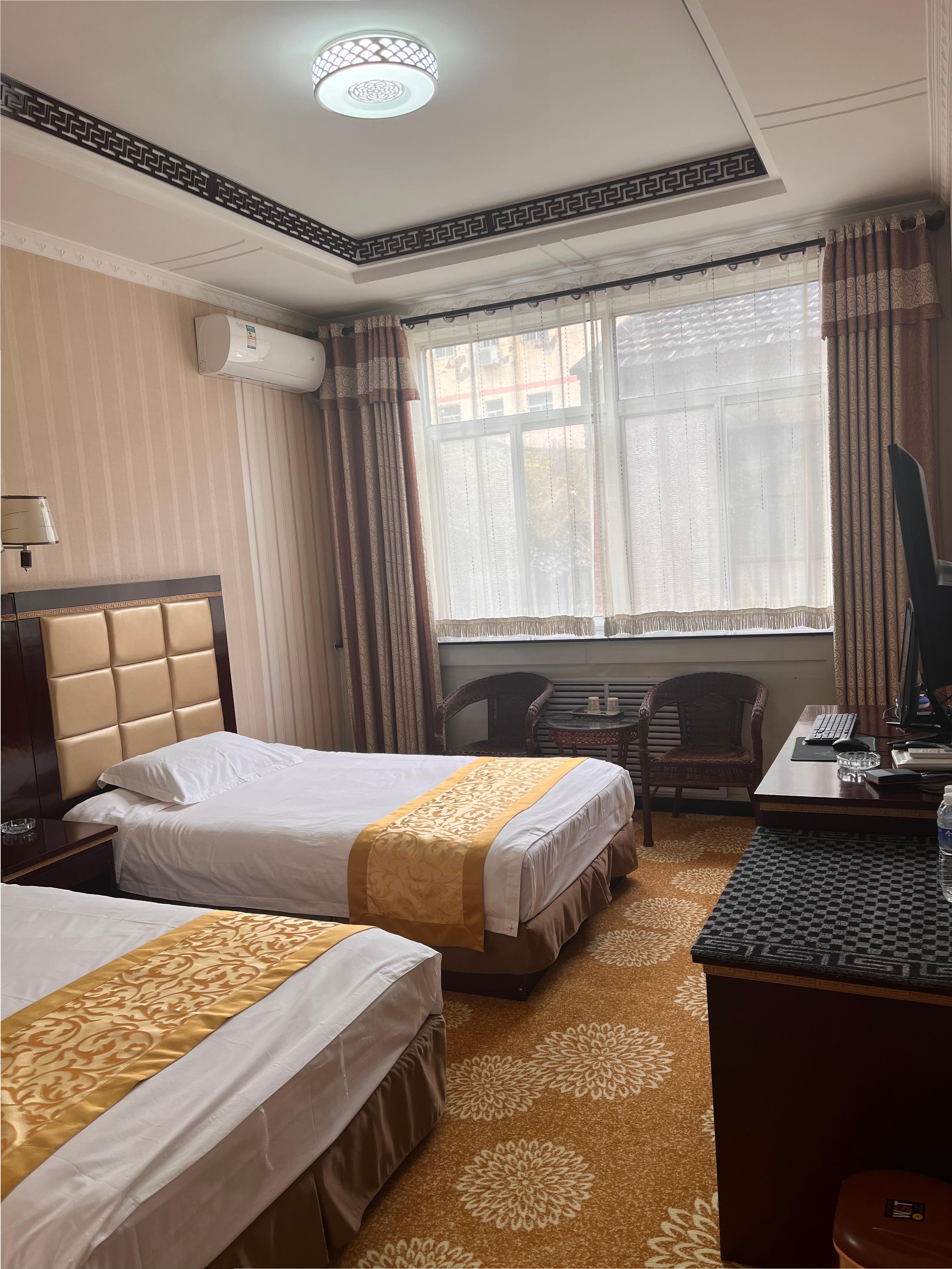 Luanchuan HotelOver view