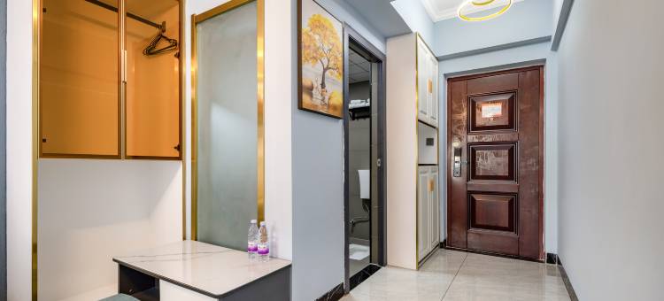 观山·鸣悦假日酒店(南宁东盟开发区客运站小帽山美食城店)图片