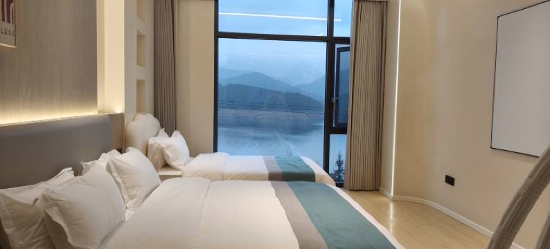 瓦屋云栖民宿(雅女湖店)图片