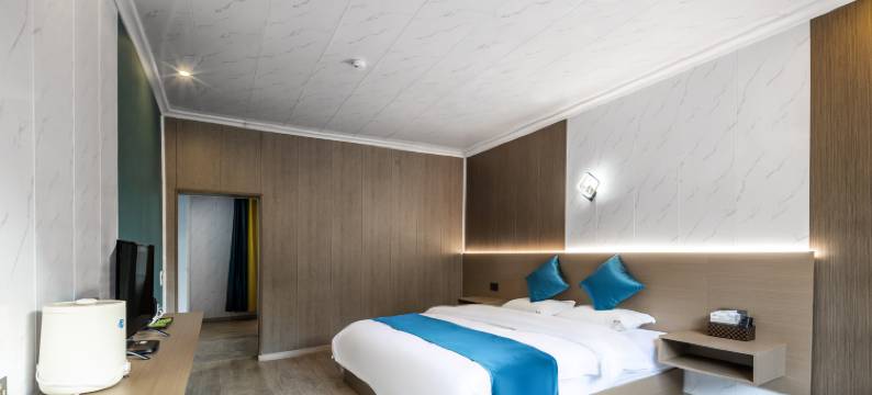 四姑娘山雪山情民宿图片