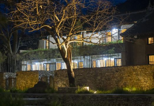 胡桃树下乡村民宿外景图