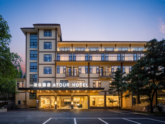 武夷山三姑度假区天游峰路亚朵酒店