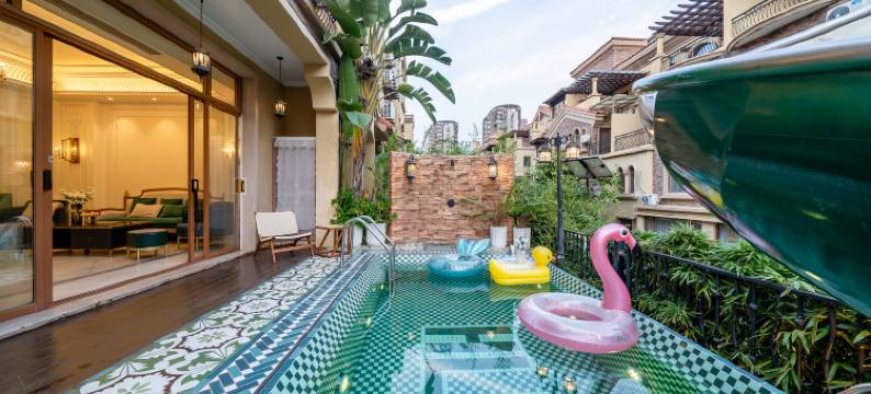 东山海蓝蓝温泉泳池度假别墅图片