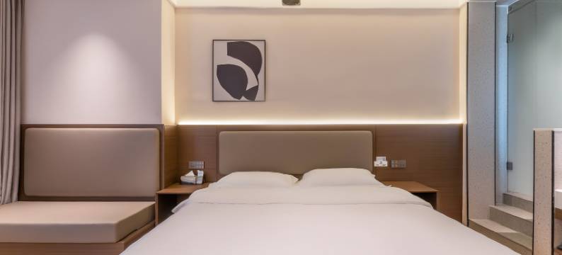 美桔·禧悦酒店(青岛五四广场海信桥地铁站店)图片