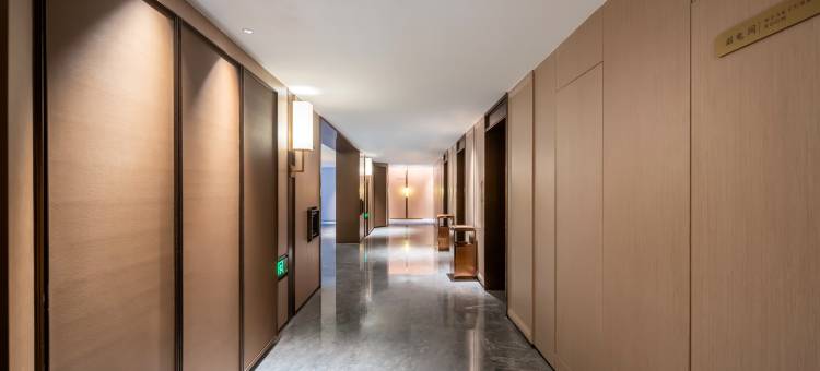 华兴米兰国际酒店(鲁山尧山大道店)图片