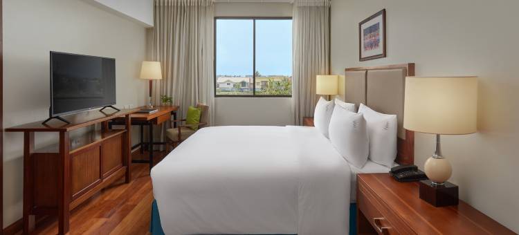 Holiday Inn & Suites Batangas Limapark图片