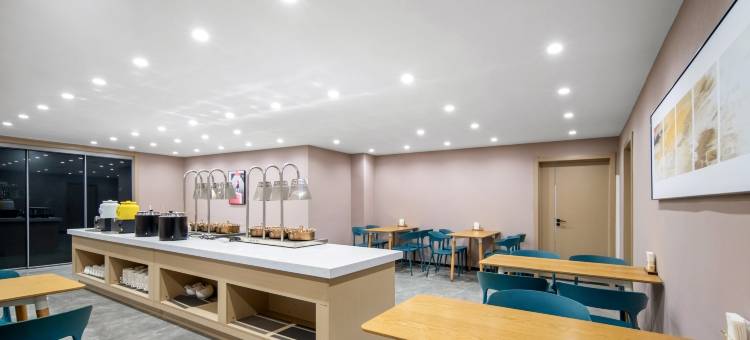 原阳臻品商务酒店图片