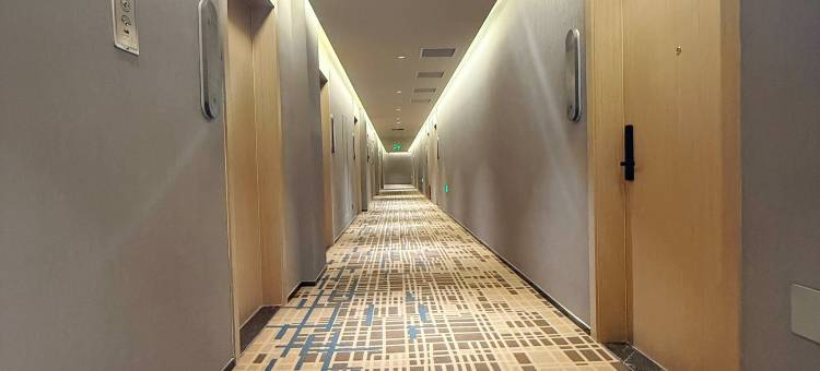 轻域酒店(哈尔滨火车站机场巴士站店)图片