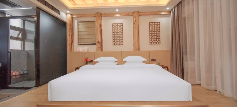 丘山.半舍美宿(腾冲和顺古镇店)图片