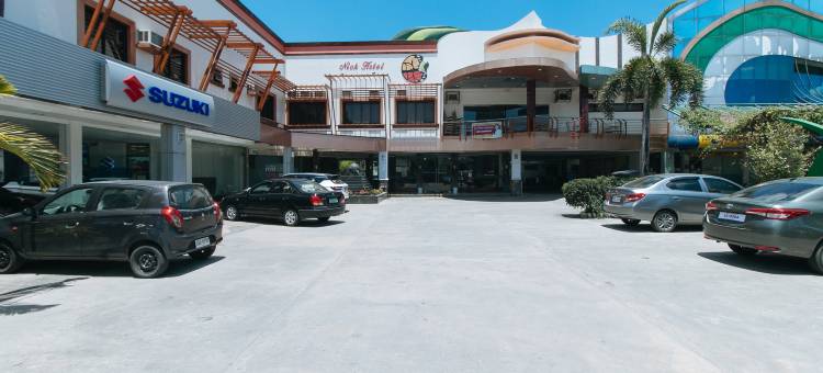 RedDoorz Premium @ Nick Hotel Gerona Tarlac图片