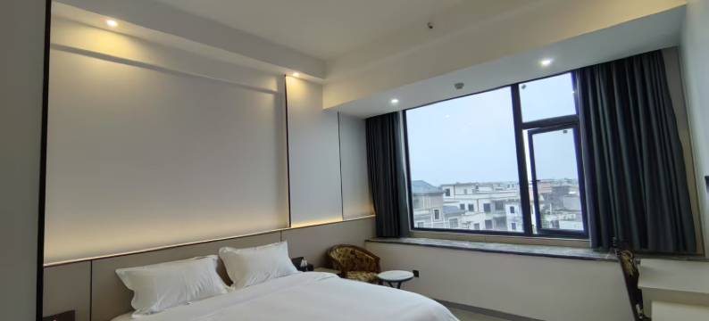 鑫梅宾馆(坡头镇人民政府店)图片