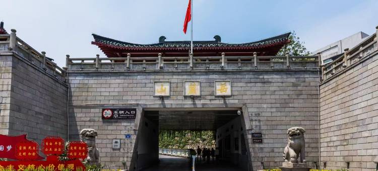 云驿江景酒店(长沙五一广场培元桥地铁站店)图片