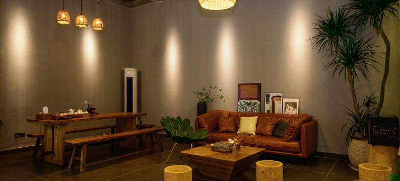 古龙峡畔山居图片