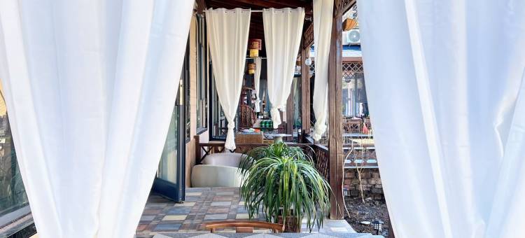 库尔德宁山与居民宿图片