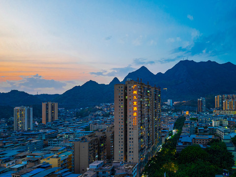 广州久龙酒店(罗甸民族中学店)