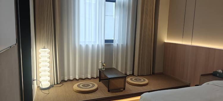 瓷韵明珠·臻途|Doll·Aroma|轻奢酒店(人民广场陶阳里景区店)图片