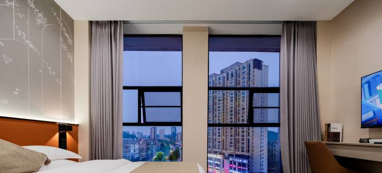 踏行酒店(安顺黄果树大街大润发店)图片