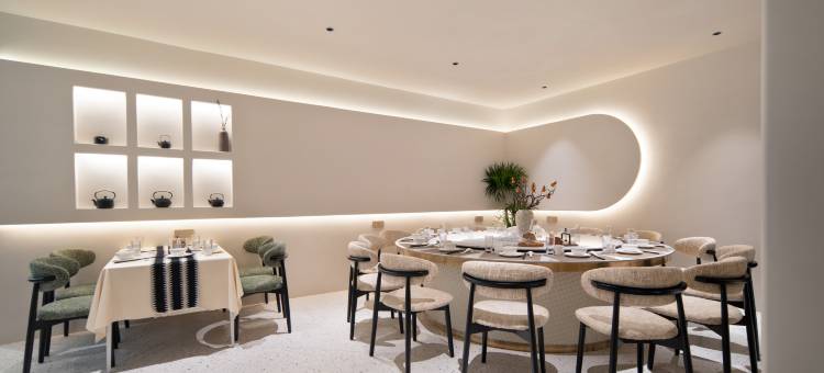 花筑·明月溪客·恒温泳池·山野溯溪度假民宿(月亮湾景区店)图片