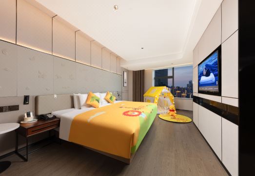 Atour Hotel (Chongqing Nanbin Road Huangguan International River view) Hotel Overview