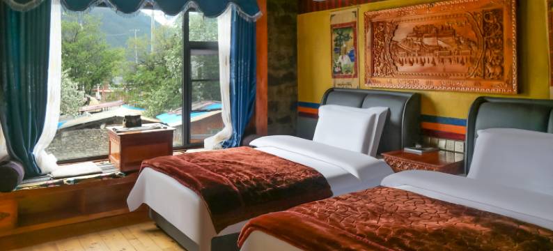 工布江达德乐康桑驿站图片