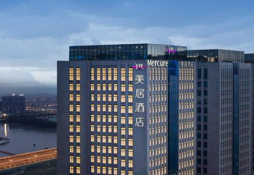Mercure Yangzhou East High-speed Railway Station Hotel Overview