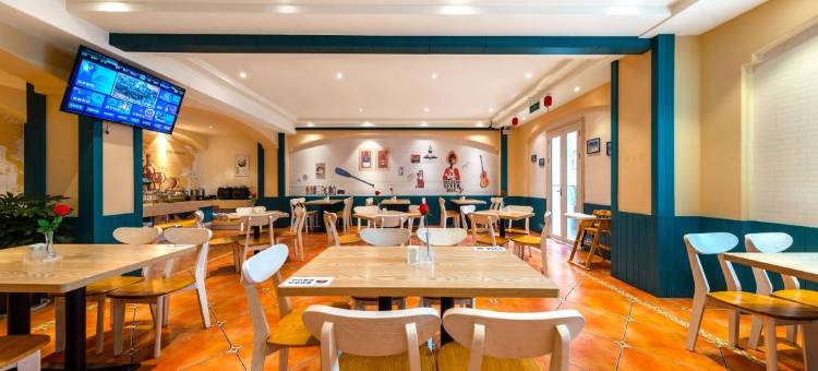 中源连锁酒店(广元高铁站摩尔天成店)图片