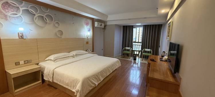 金港大酒店(玉林中药港大润发店)图片