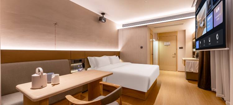 欢朵•云屿丨DREAMWORLD•SERENITY艺术酒店(南昌西站国博地铁站店)图片