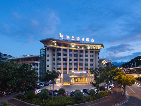 张家界天门山丽呈睿轩酒店