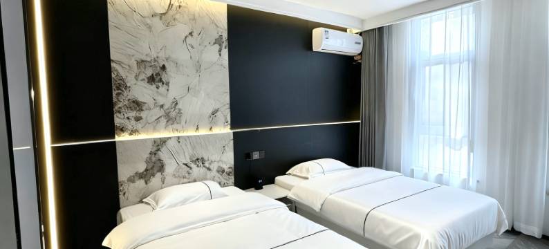 Y熊电竞酒店图片