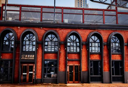 襄阳浪漫满屋酒店(沃尔玛店)