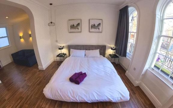 Safestay London Elephant & Castle Hotel Overview