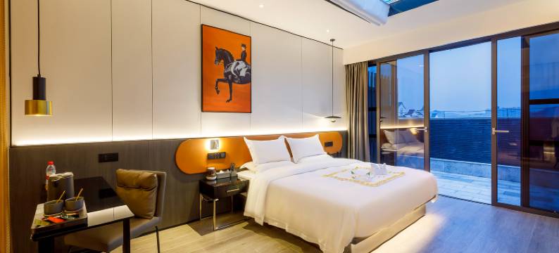 卡尔顿·星越丨观白云山景屹设计之都酒店(广州黄边地铁安华汇店)图片