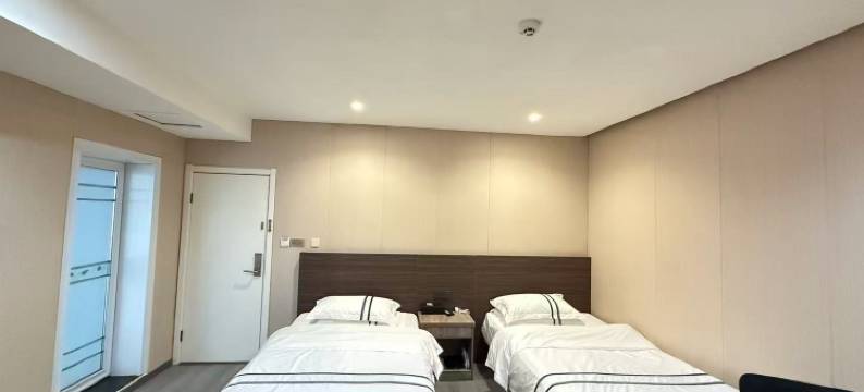 旬阳糖果酒店图片