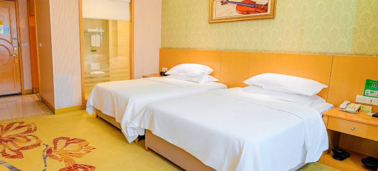 亚悦酒店(东莞寮步汽车城篮球中心店)图片