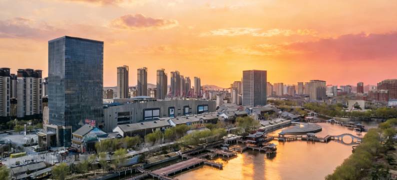 若寓度假酒店(泰安老街爱琴海购物公园店)图片