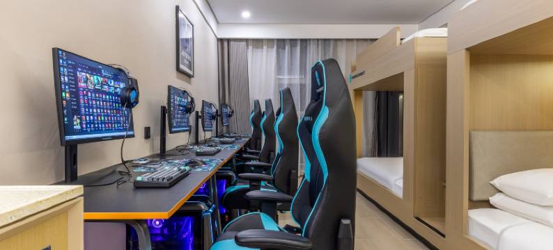 雷神电竞酒店(银川悠阅城店)图片