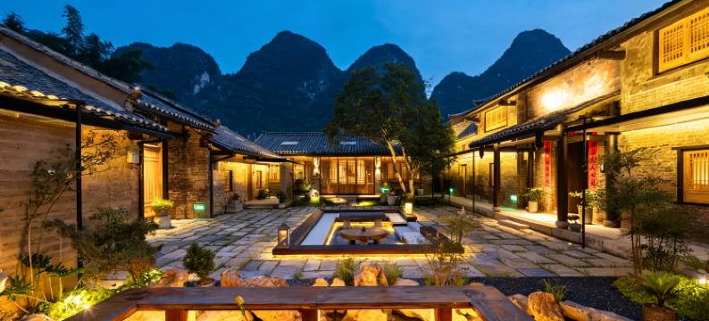 督府雅院·百年老屋·野奢度假民宿(二十元背景风景区店)图片