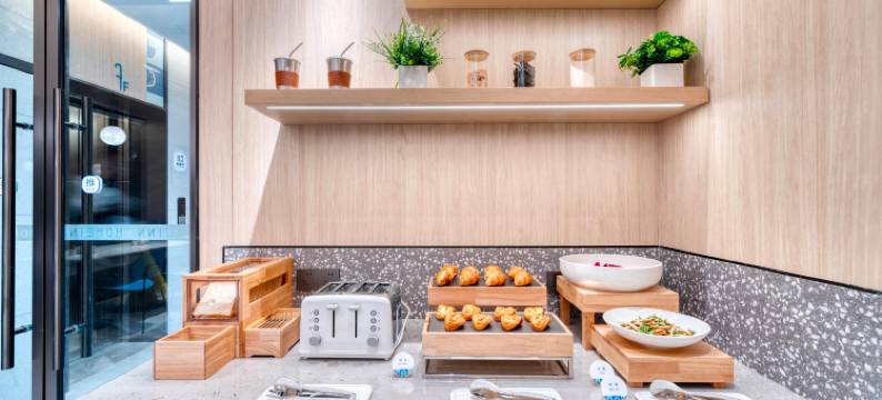 首旅如家YUNIK电竞酒店(宁波奉化三横工业园区店)图片