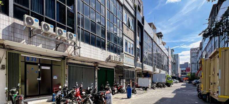 JJ豪斯米特拉红门酒店(JJ House Mitra RedDoorz)图片