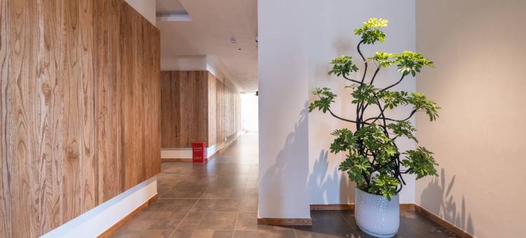 半山汤境侘寂美学空间·SuMuShanJu·素木山居(兴义万峰林景区店)图片