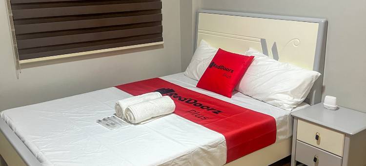 安赫莱斯市红多兹酒店-M Two Condotels友谊(RedDoorz @ M Two Condotels Friendship Angeles City)图片