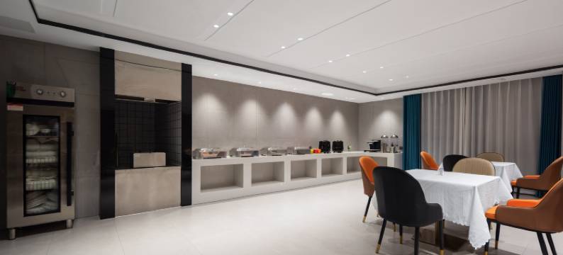 颐庭智能酒店(葛店南站店)图片