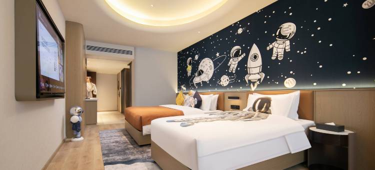 重庆解放碑洪崖洞长航美仑酒店图片