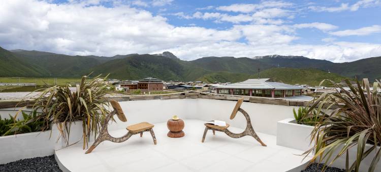 松涧云月丨Holiday Hotel•观景设计师民宿(纳帕海景区店)图片