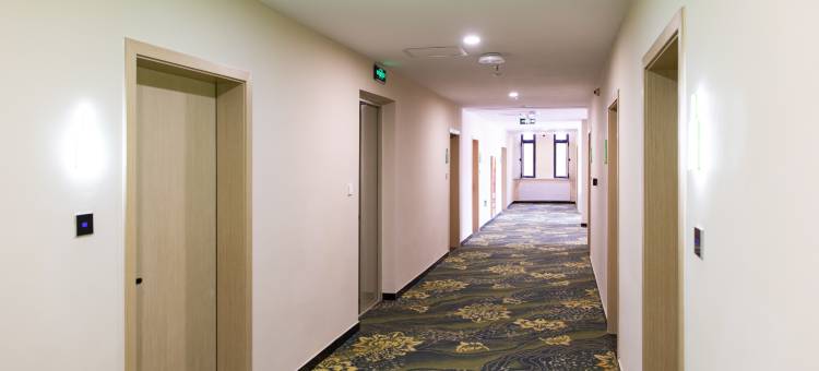 林州红旗渠精神营地(林州大道店)图片