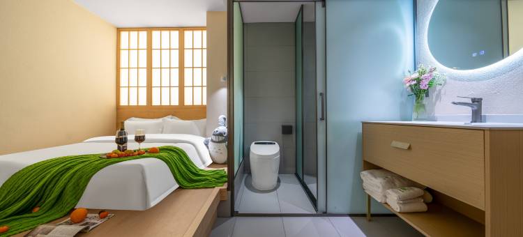 龙猫精灵酒店(合肥高铁南站罍街夜市广场店)图片