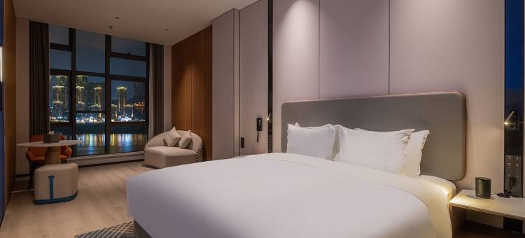 重庆南滨路智选假日酒店(长嘉汇弹子石老街店)图片