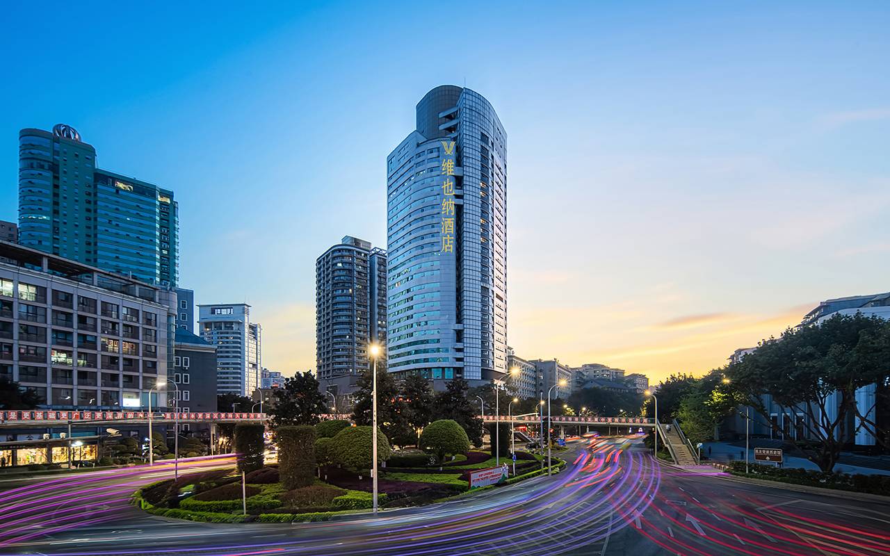 维也纳酒店(重庆上清寺牛角沱轻轨站店)